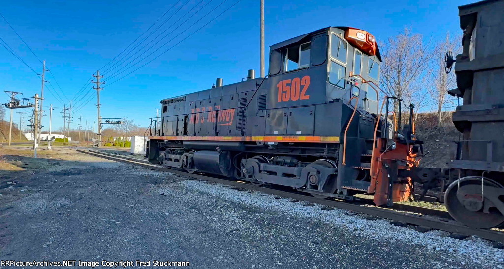 AB 1502 shoves its train into the yard.